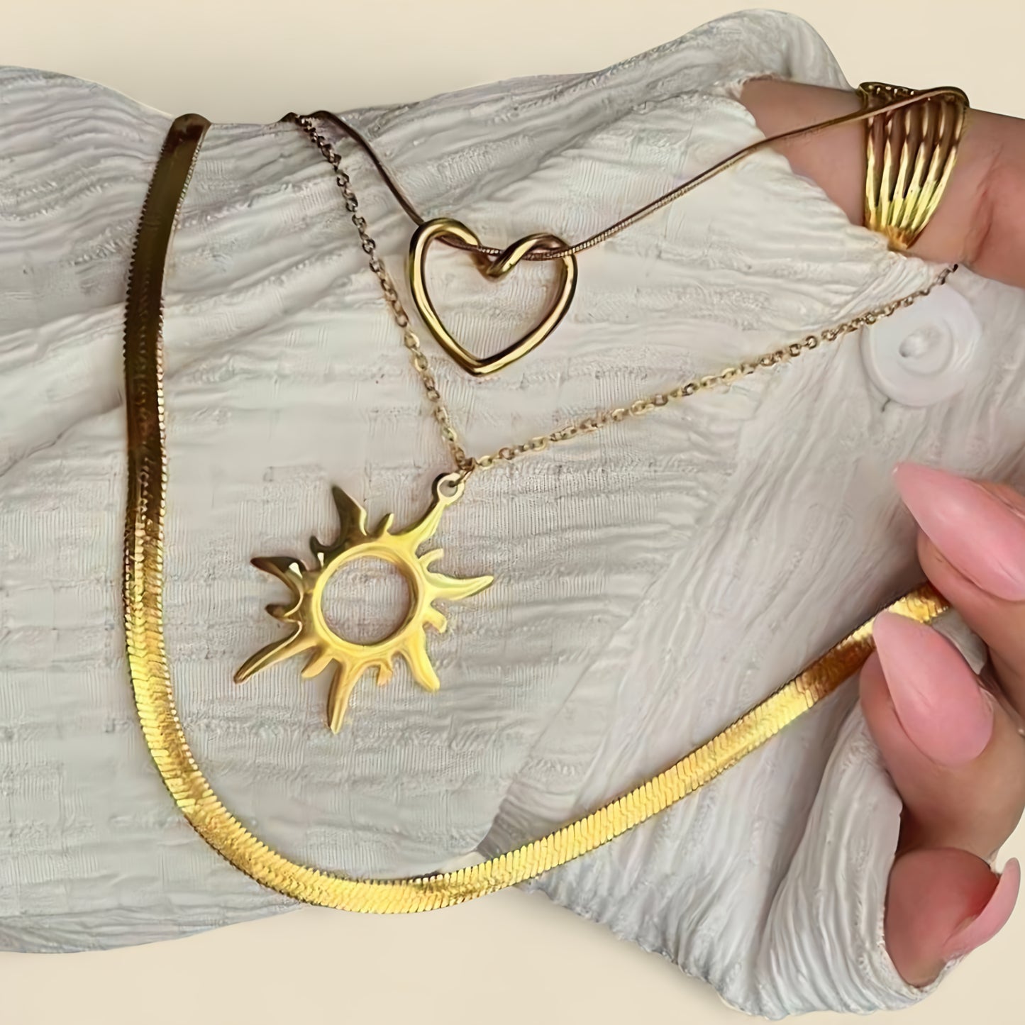 Set (Two Necklaces + Pendant)