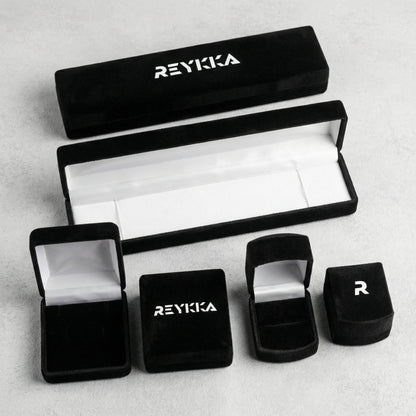 Pear Cut Blue Sapphire Charm Necklace