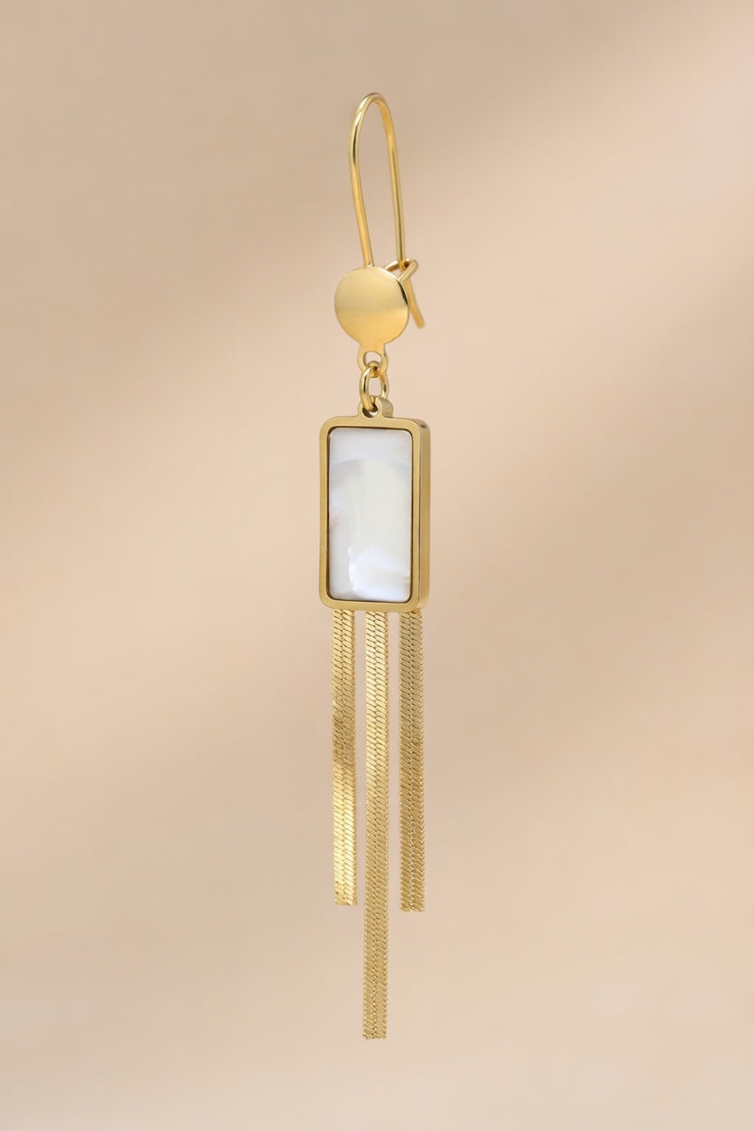 Rieykka's white earring ™️